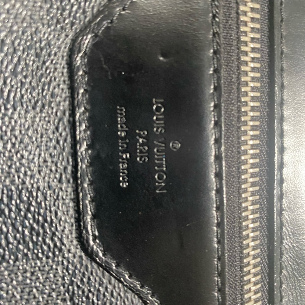 Louis Vuitton Daniel messenger bag - Picture 6 of 7